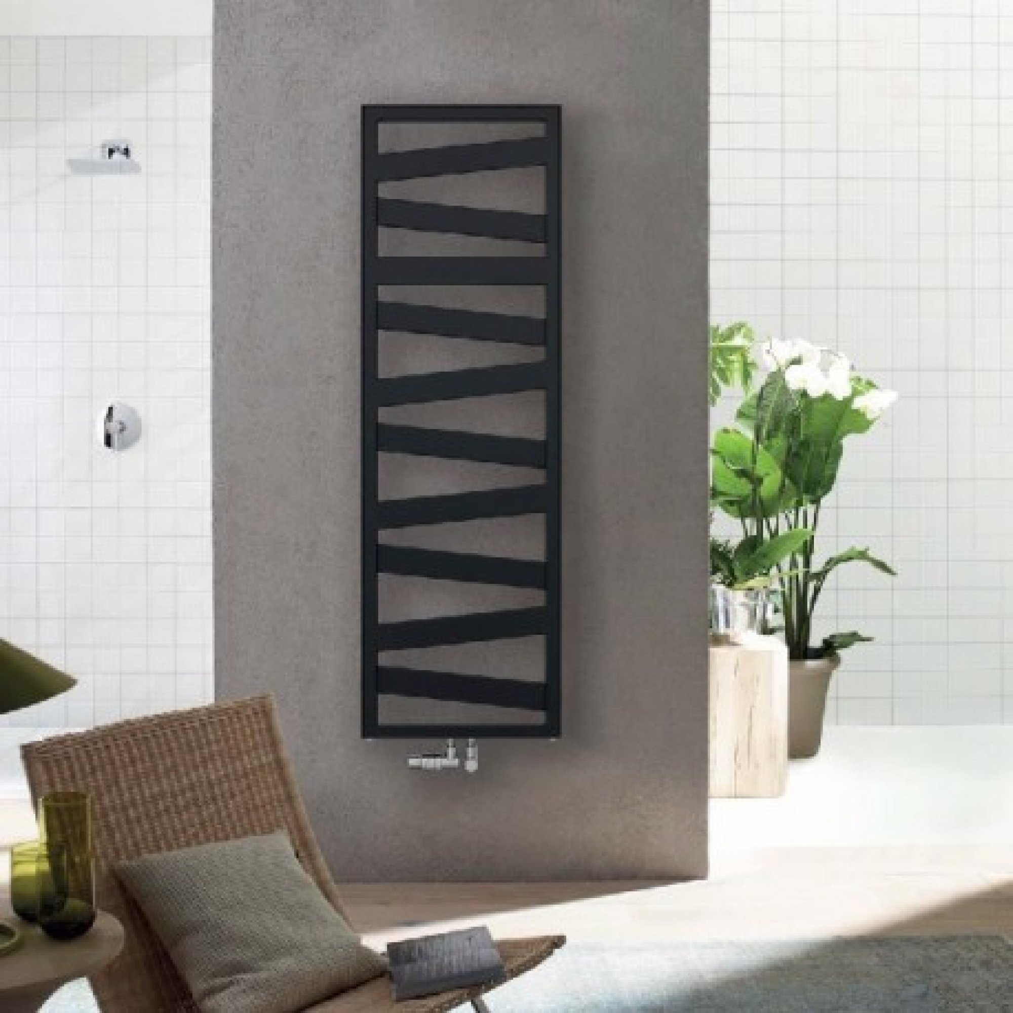 radiator rebrik ZEHNDER KAZEANE RB-160-050-0557 farba čierna matná - Vykurovanie kúpeľne | MasMasaryk